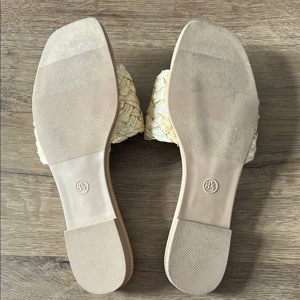 Size 8.5 A New Day Tan Woven Slide Sandals - Picture 2 of 3